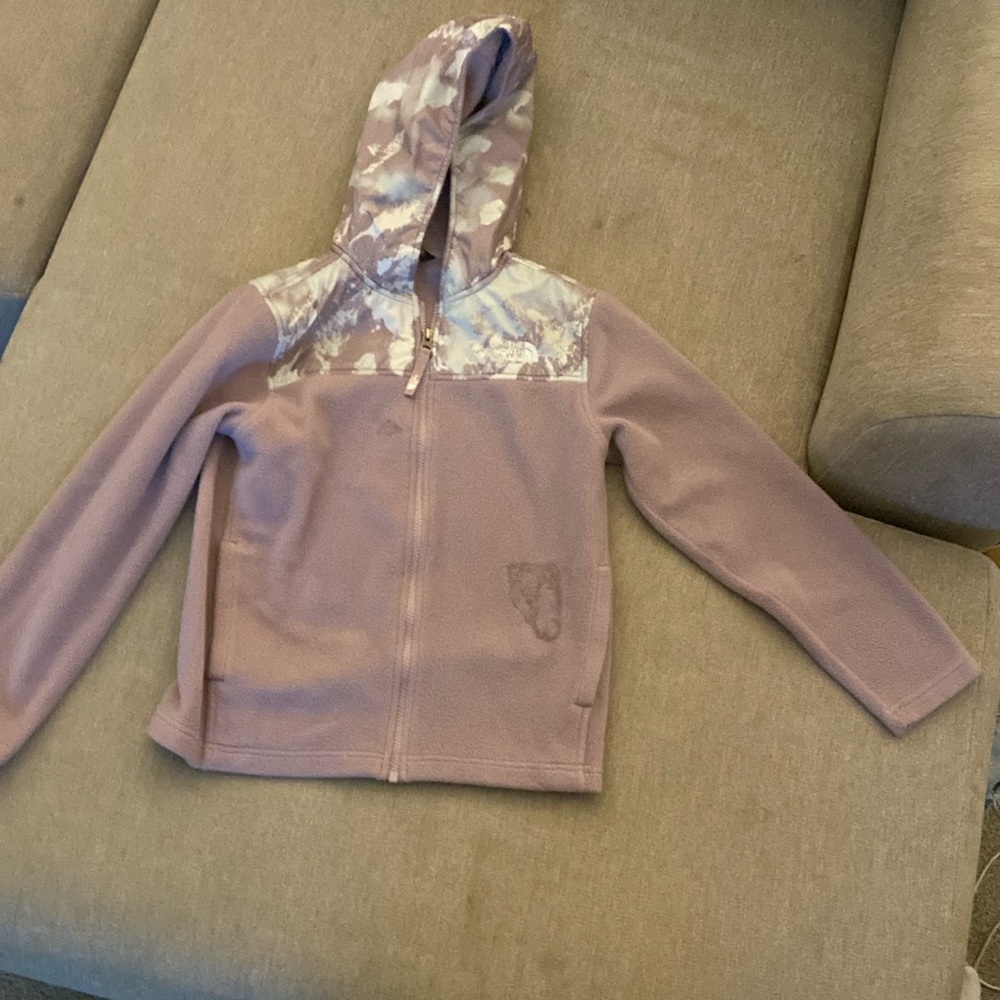 Comfortable kids purples jacket north face size medium